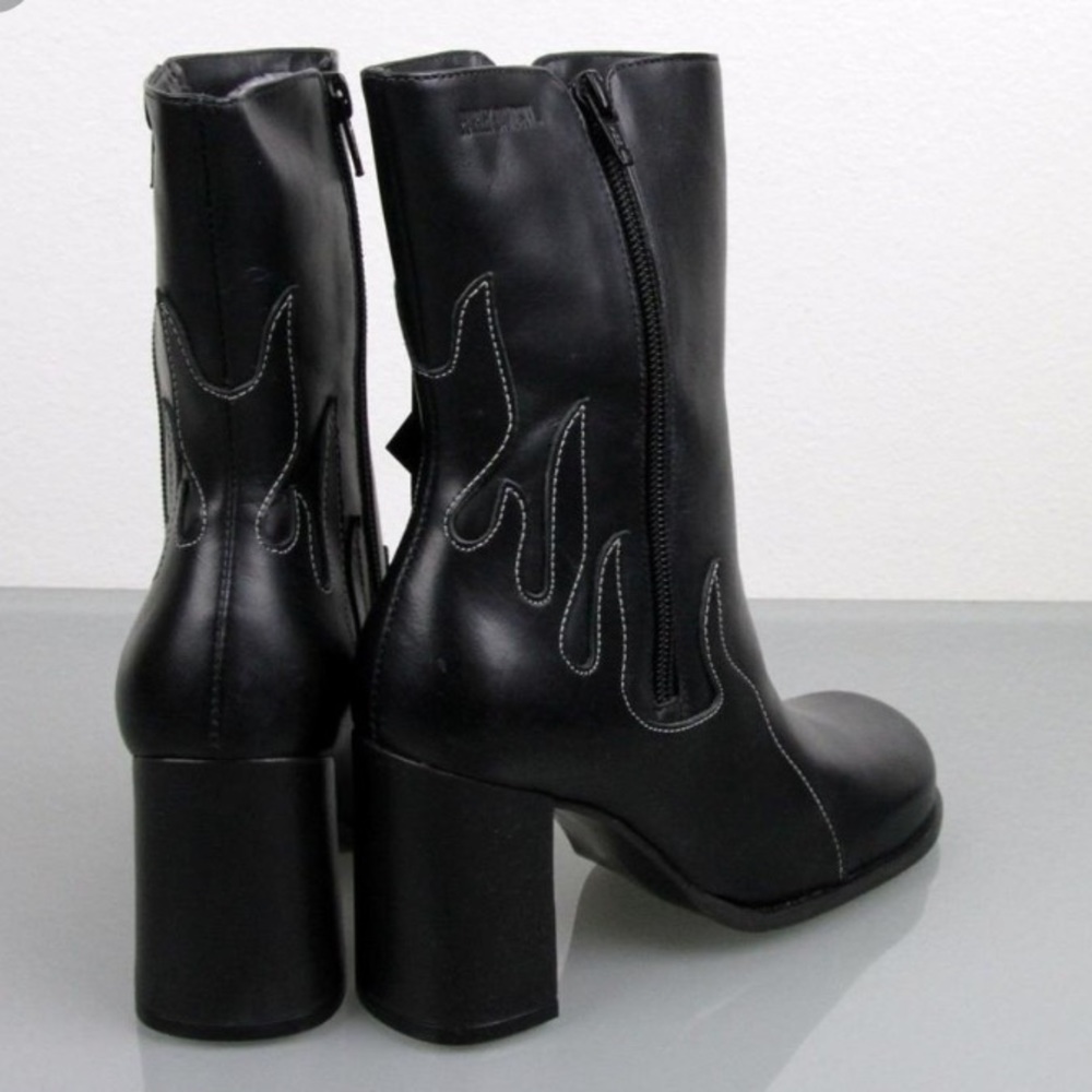 Harley Davidson flame heel